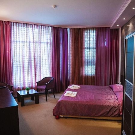 Hotel Ezeroto Stara Zagora Ngoại thất bức ảnh