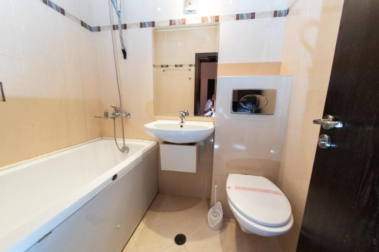 Hotel Ezeroto Stara Zagora Ngoại thất bức ảnh