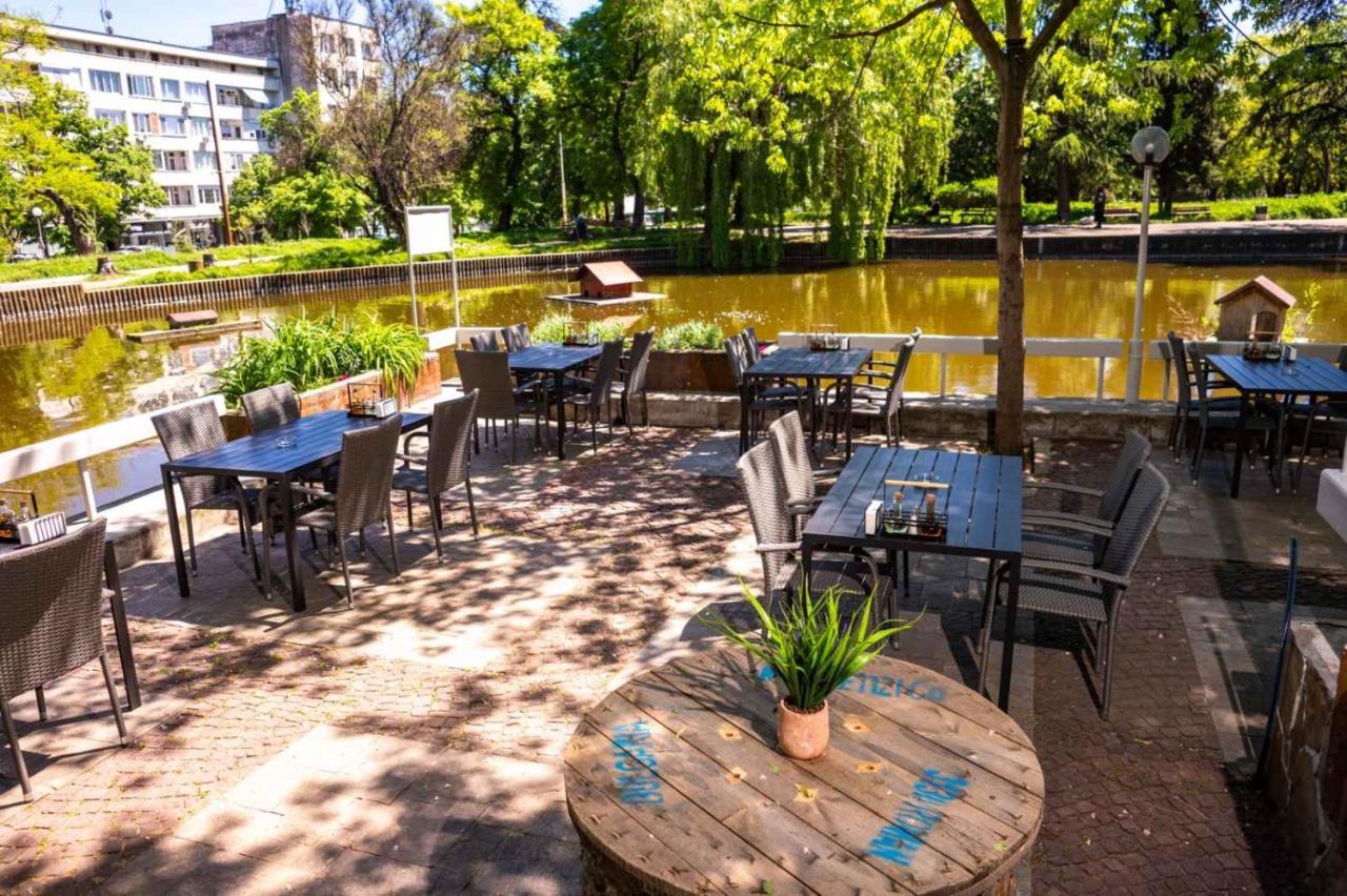 Hotel Ezeroto Stara Zagora Ngoại thất bức ảnh