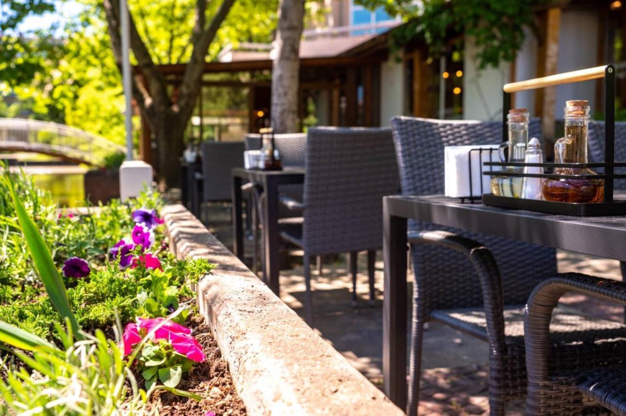 Hotel Ezeroto Stara Zagora Ngoại thất bức ảnh