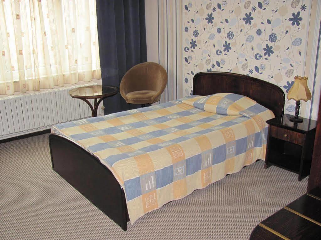 Hotel Ezeroto Stara Zagora Ngoại thất bức ảnh